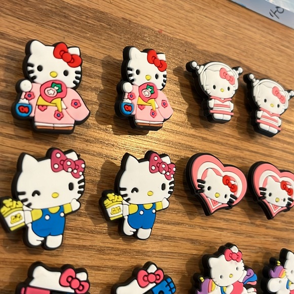 Hello kitty shoe charms - Picture 3 of 9